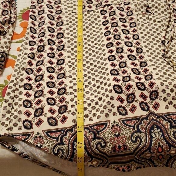 BCBGMaxazria lace up, cream, navy & mauve pattern tunic top size XL - Picture 8 of 10